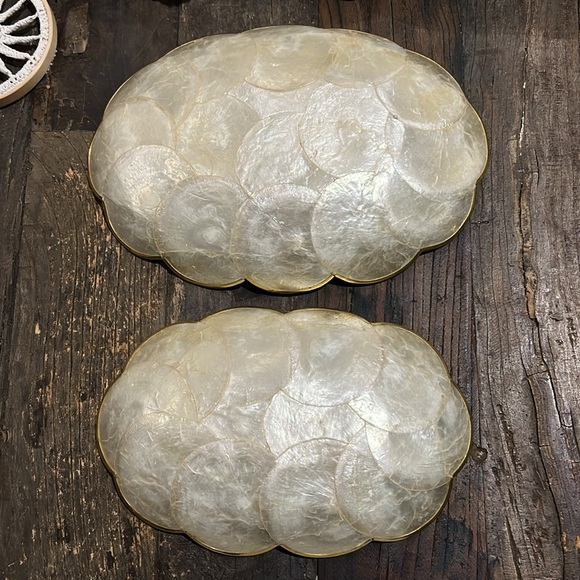 VINTAGE Capiz shell decorative trays with gold rim - Picture 4 of 9